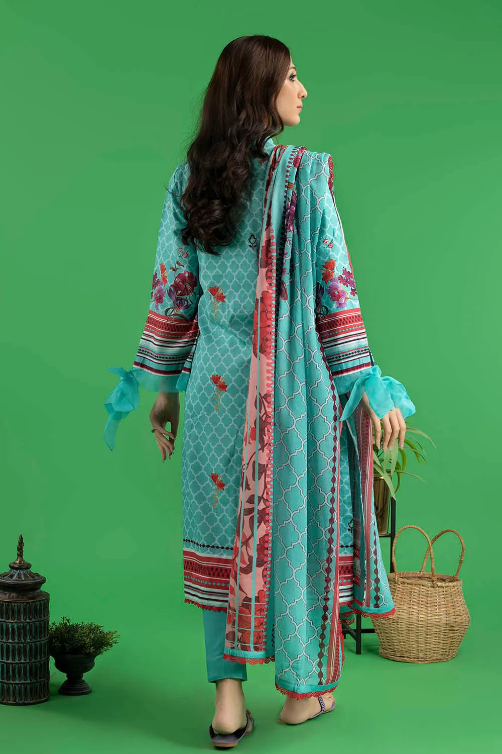 Gul Ahmed 2Pc Embroidered Corduroy Suit Cd22002 - Winter Collection Brand Mafia by Zonash