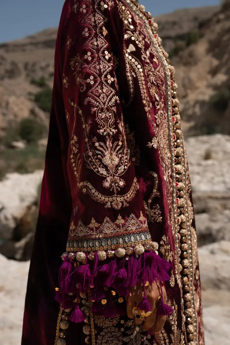 Sana Safinaz Unstitched 3 Piece Embroidered Velvet Suits SS23WL D-03 - Luxury Winter Collection Brand Mafia by Zonash