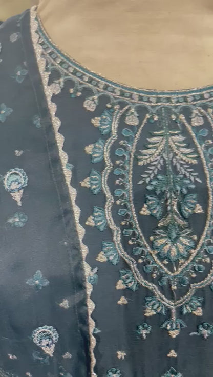 Barouqe Stiched 4 Piece Embroidered Suit - Luxury Collection